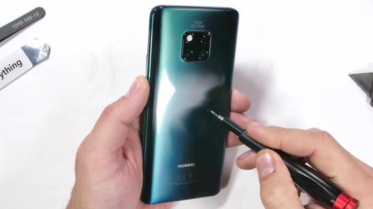 Huawei Mate 20 Pro parçalarına ayrıldı