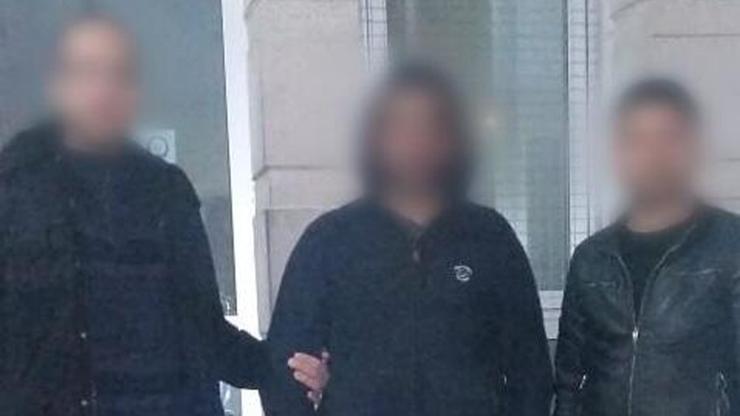 İnsan kaçakçıları bot şişirirken yakalandı