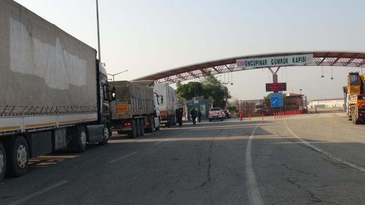 İki otomobilde 26,5 kilo altın ve 2 milyon TL ele geçirildi
