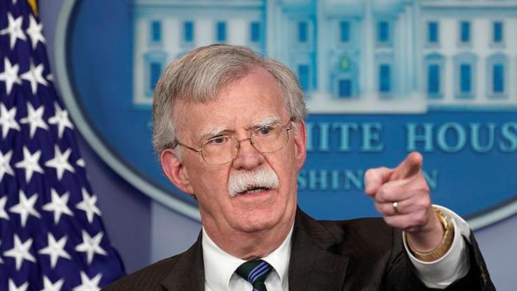 Son Dakika... Bolton: Venezuela ordusu kabul etmeli