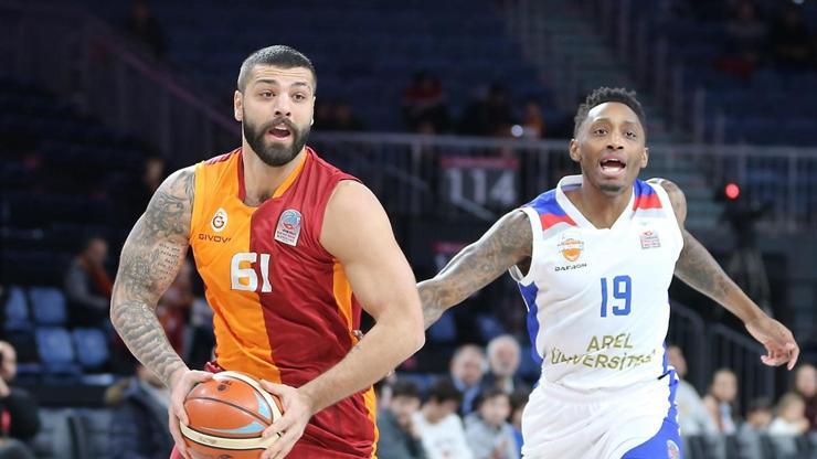 Galatasaray 8. galibiyetini aldı