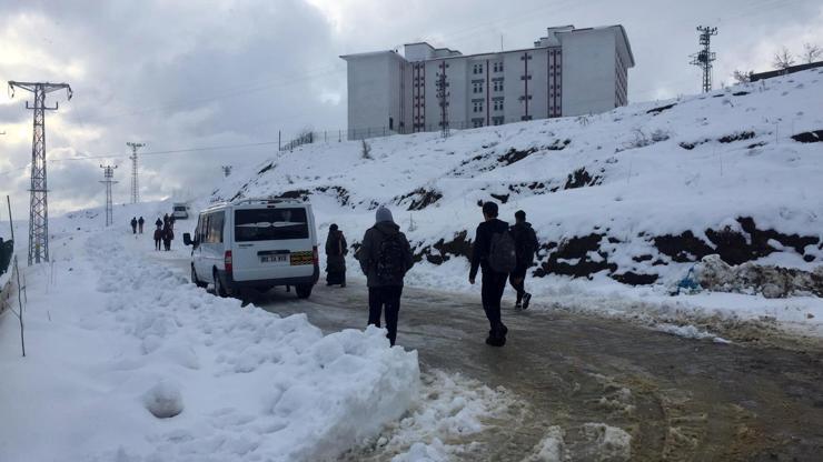 Kar yağışı nedeniyle yarın okullar tatil