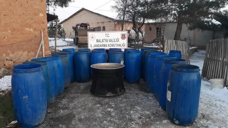 Malatya’da 4 ton kaçak içki ele geçirildi