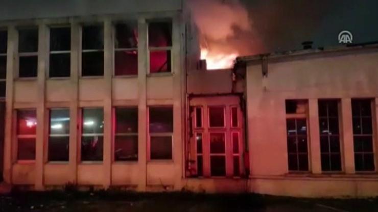 Edirnekapıda fabrika yangını