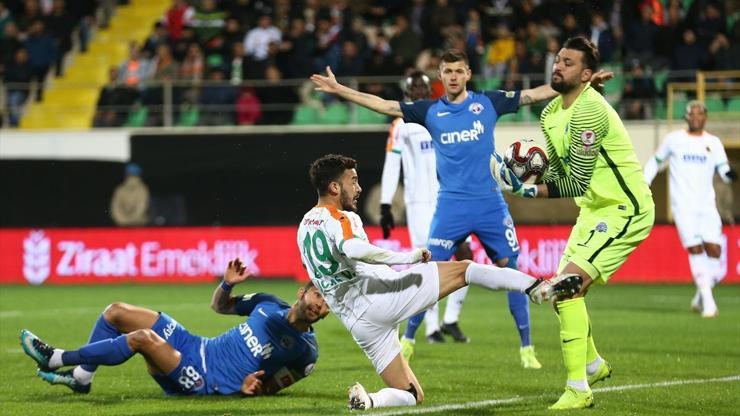 Alanyaspor - Kasımpaşa maçı başladığı gibi bitti