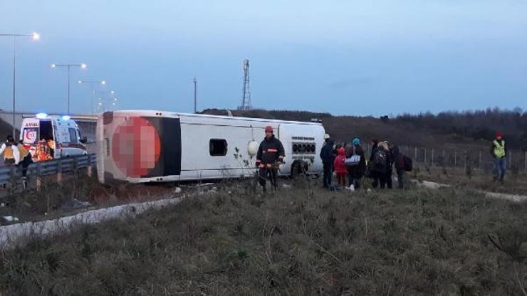 Son dakika... Kuzey Marmara Otoyolunda otobüs devrildi