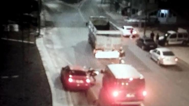 Polise çarpıp kaçan sürücü yakalandı