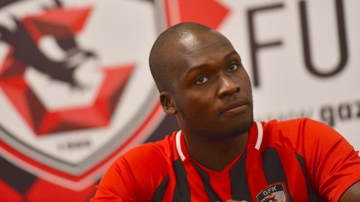 Moussa Sow resmen Gazişehir Gaziantepe imza attı