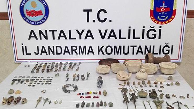 241 parça tarihi eserle yakalandılar