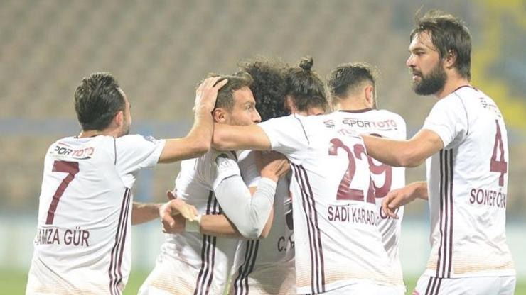 İlhan Palut: Galatasarayı eleyebiliriz