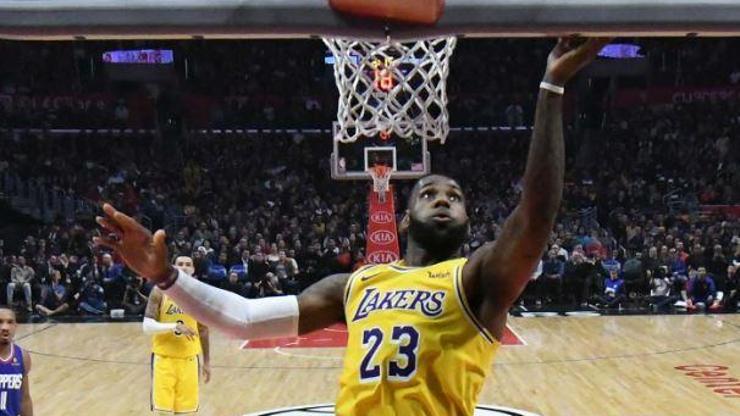LeBron James 17 maç sonra döndü