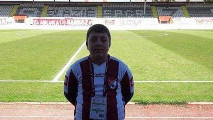 Simit satarak Elazığspora destek olan Muhammed hayatını kaybetti