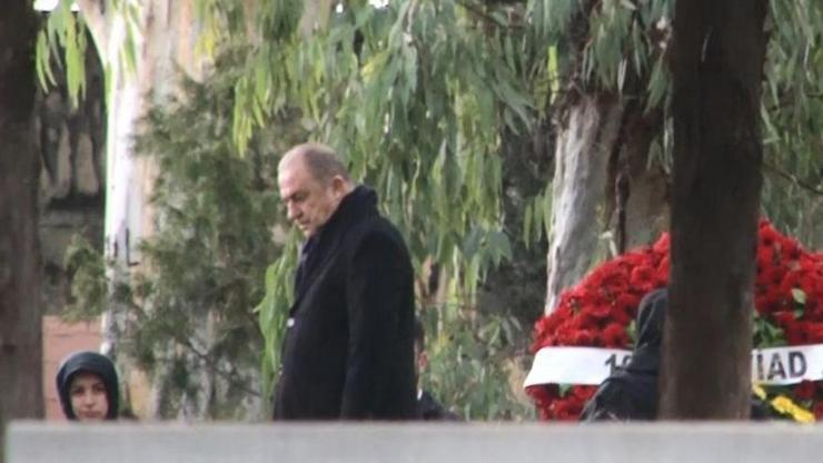 Fatih Terim babasının mezarını ziyaret etti