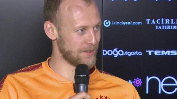 Semih Kaya sağ bek oldu