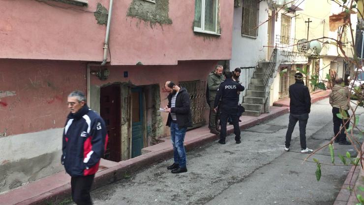 Arkadaşı evde otururken fenalaşınca kaçtı