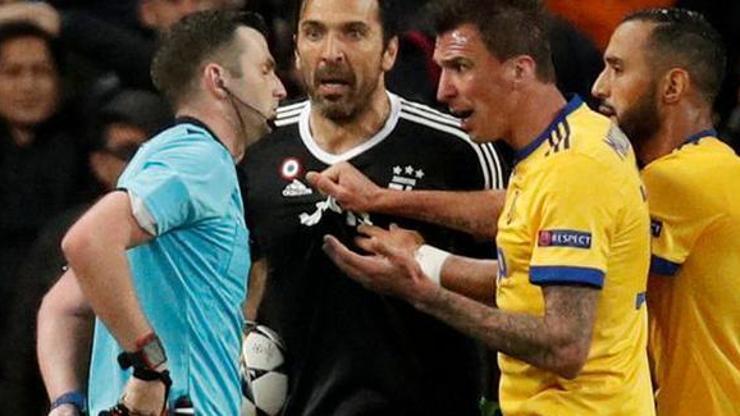Zenit - Fenerbahçe maçını Michael Oliver yönetecek