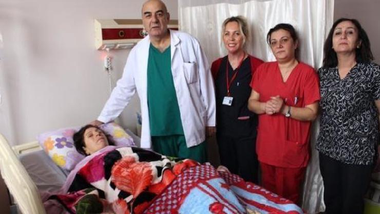Karnından 6 kilo ur çıkarıldı