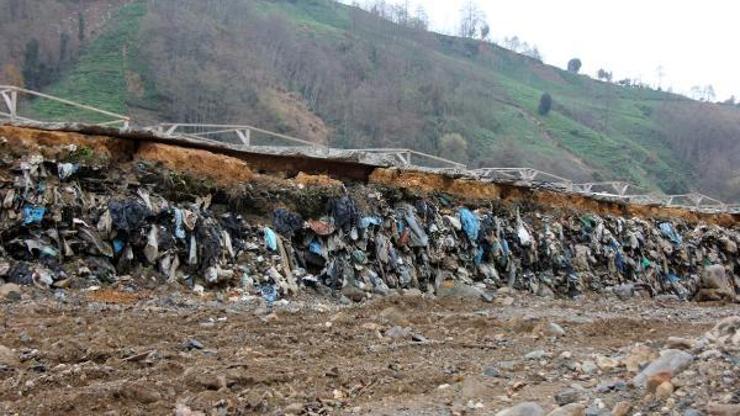 Duvar çalışmasıyla ‘çöp dağı’ ortaya çıktı