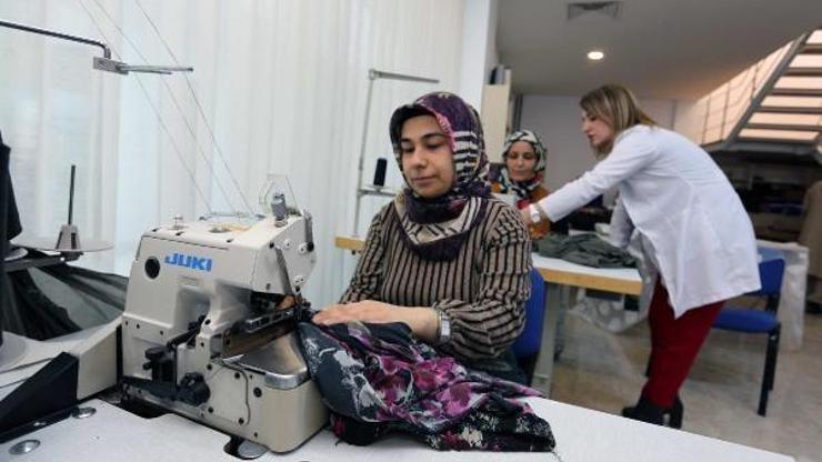 Ürettikleri ürünler ile ihtiyaç sahiplerine destek oluyorlar