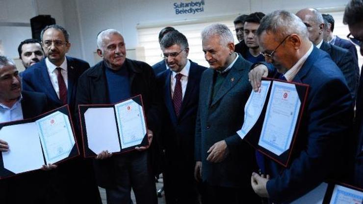 Binali Yıldırım: Onların yüzündeki mutluluğu görmek dünyaya bedel