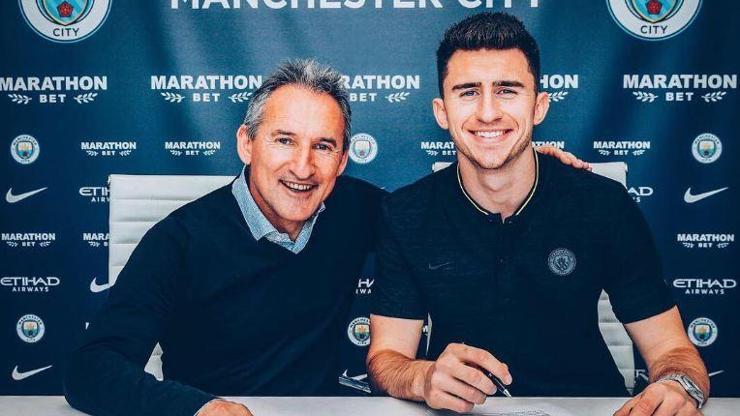 Manchester City Laporteun sözleşmesini uzattı