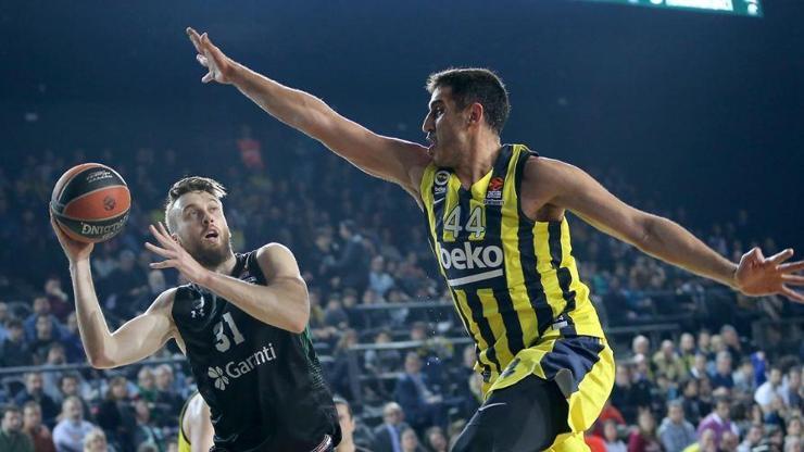 Fenerbahçe Darüşşafakayı ezdi geçti