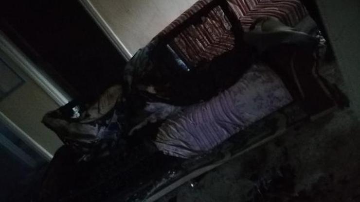 Sigara içerken uykuya dalan yaşlı kadın, çıkan yangında öldü