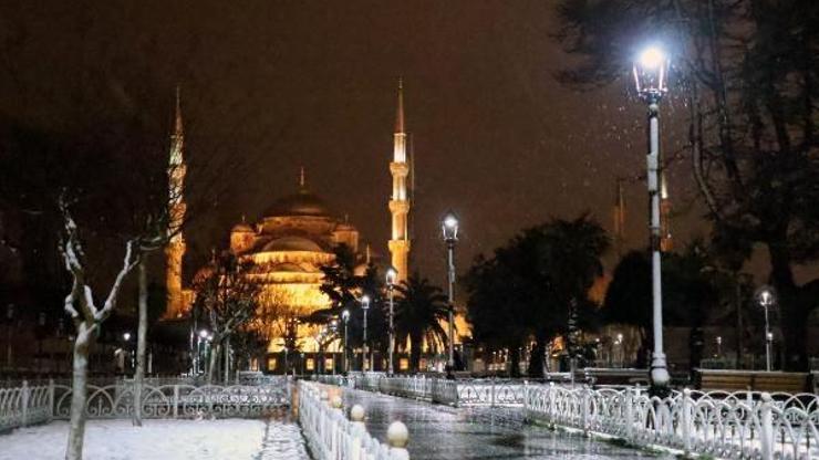 İstanbulda büyüleyici kar manzaraları