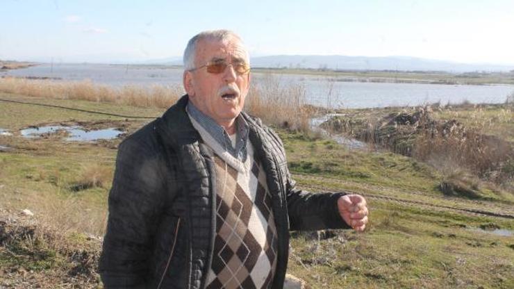 Balıkesir’de etkili olan yağışlar Manyas Gölü’nü taşırdı
