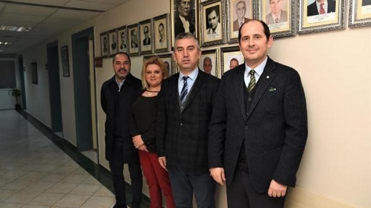 Ödüllü deniz resimleri hastaneye bağışlandı