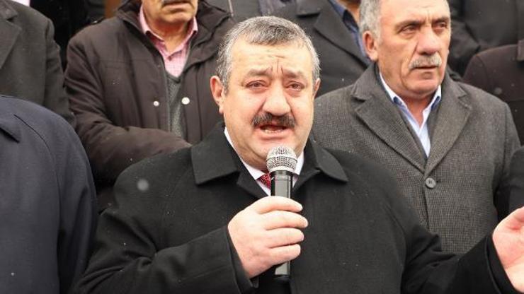 Aday gösterilmeyen belediye başkanından duygusal istifa