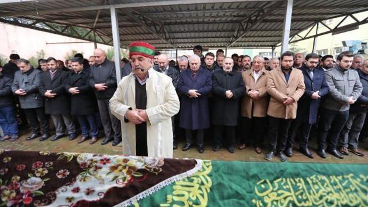 Binali Yıldırım seçim çalışmalarını Çekmeköyde sürdürdü