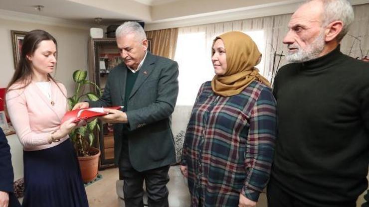 Binali Yıldırım şehit ailesini ziyaret etti