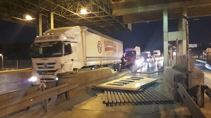 Samandıra gişelerde kaza