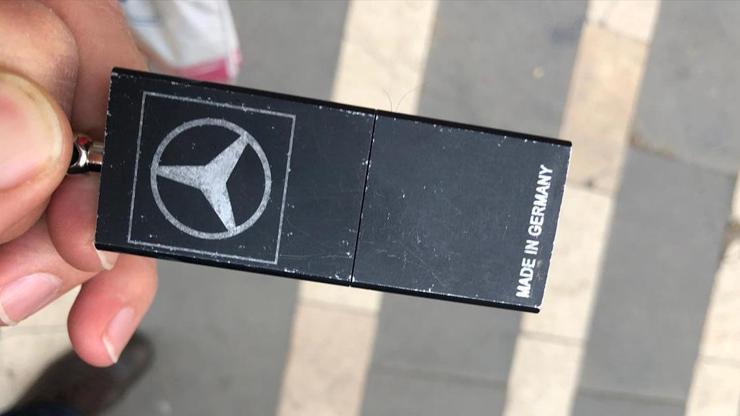 Anahtarlık şeklinde, 6.35 çapında silah