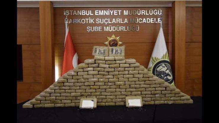 İstanbulda 185 kilo kokain ele geçirilen operasyon kamerada
