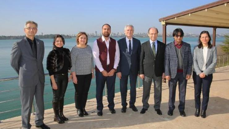 YÖK Başkan Vekili Prof. Dr. Rahmi Er, ÇÜlü öğrencilerle bir araya geldi
