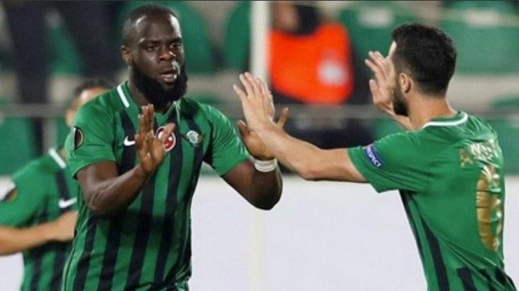 Elvis Manuya 2 maç ceza