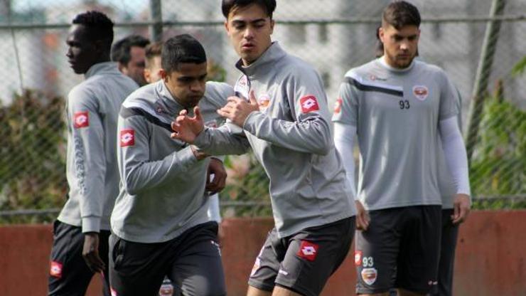 Kaplan yarın Balıkesir’e gidiyor