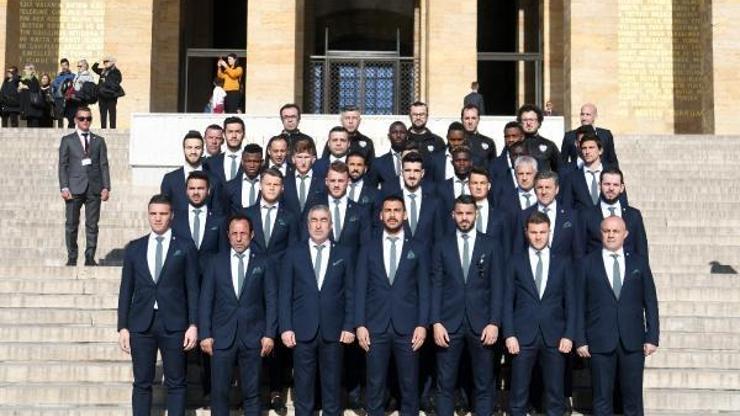Bursaspor, Anıtkabiri ziyaret etti