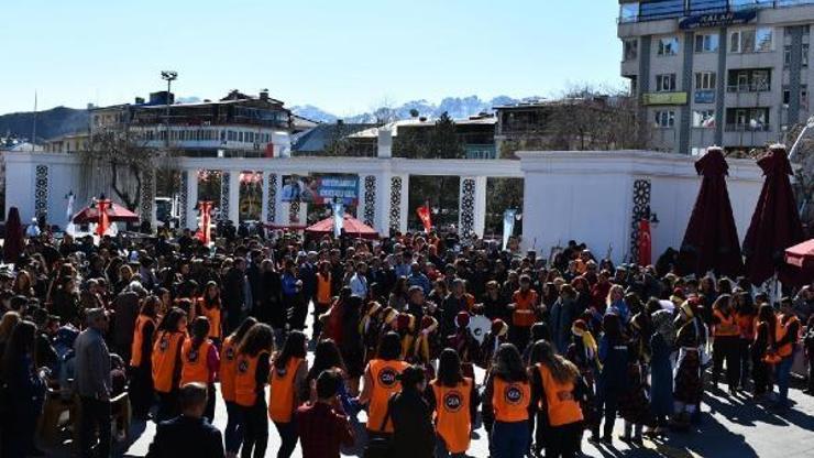 Tuncelide 8 Mart Dünya Emekçi Kadınlar Günü kutlandı