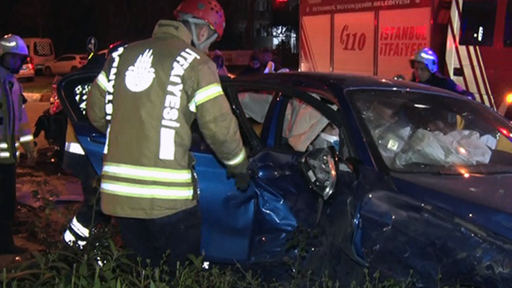 Bakırköyde trafik kazası: 2 yaralı