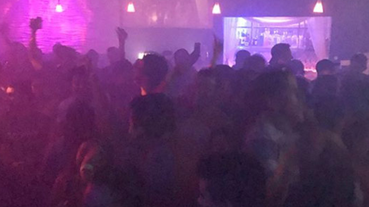 Meksikada gece kulübüne silahlı saldırı