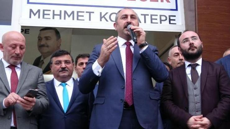 Bakan Gül Artvinde halka seslendi