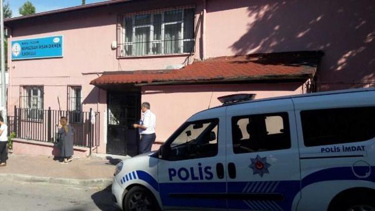 Öğrenci velisinin bıçaklayıp, istismarla suçladığı öğretmen beraat etti