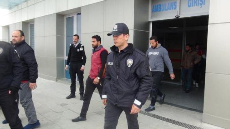 TIR dorsesinde 10 kaçak yakalandı