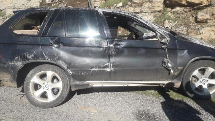 Cip şarampole devrildi: 3 yaralı