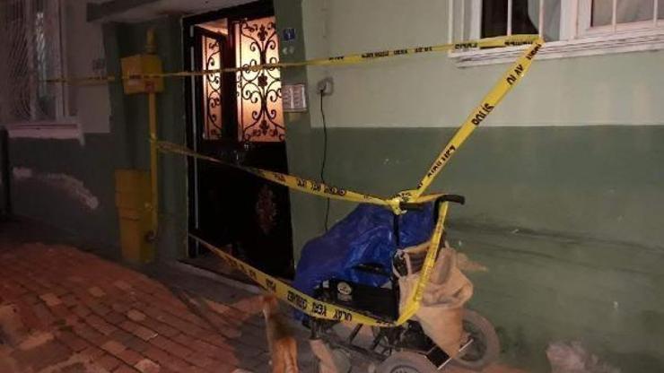 Bıçakladığı bedensel engelli kuru yemişçiyi, boğazını keserek öldürdü