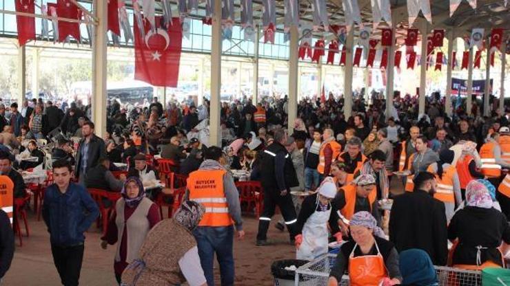 18 Mart için 10 bin kişiye keşkek dağıtıldı