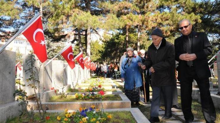 Şehitler, Eskişehir, Bilecik ve Kütahya’da anıldı